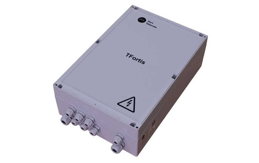 8 портовый уличный узел связи TFortis PSW-2G6F+