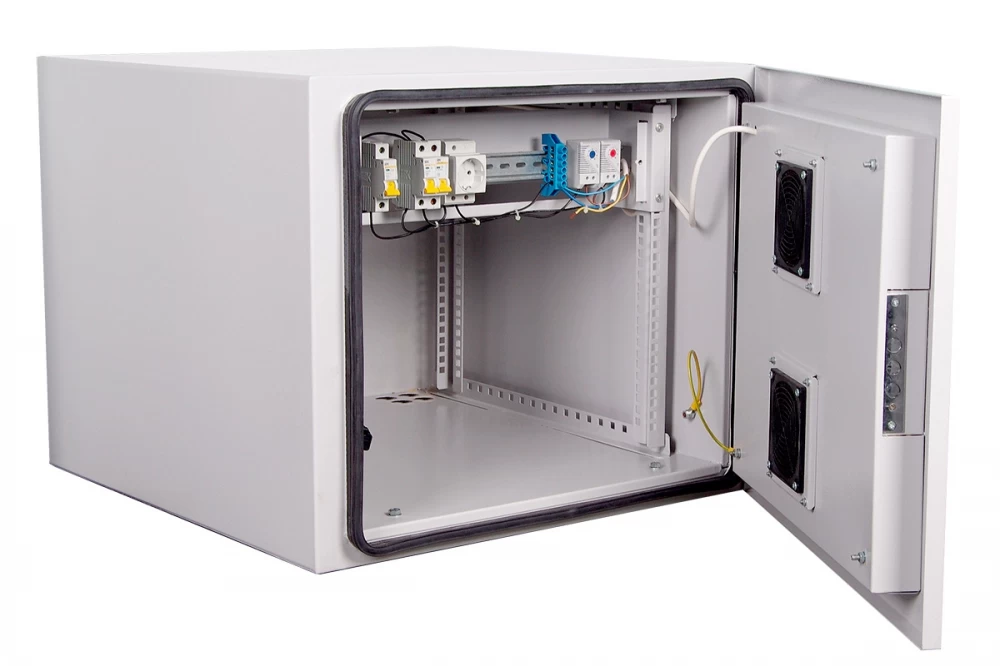 Всепогодный шкаф для оборудования 19”, 12U Roxton TR-128W