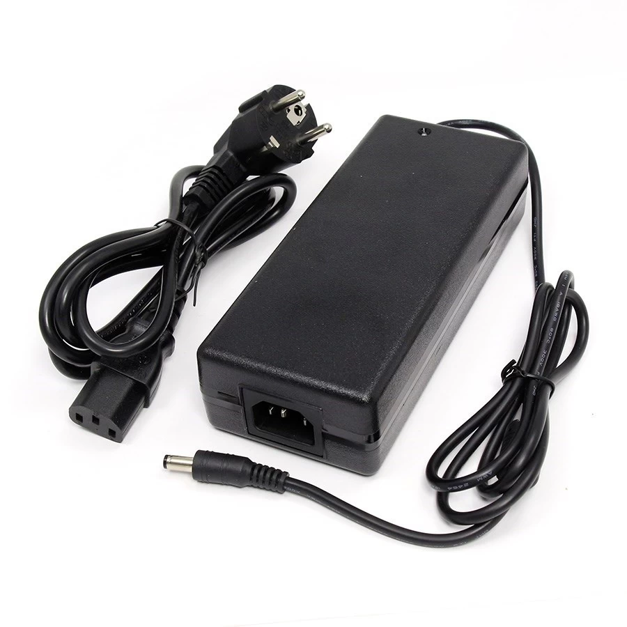 6 портовый неуправляемый коммутатор с PoE AMATEK AN-S6P4M